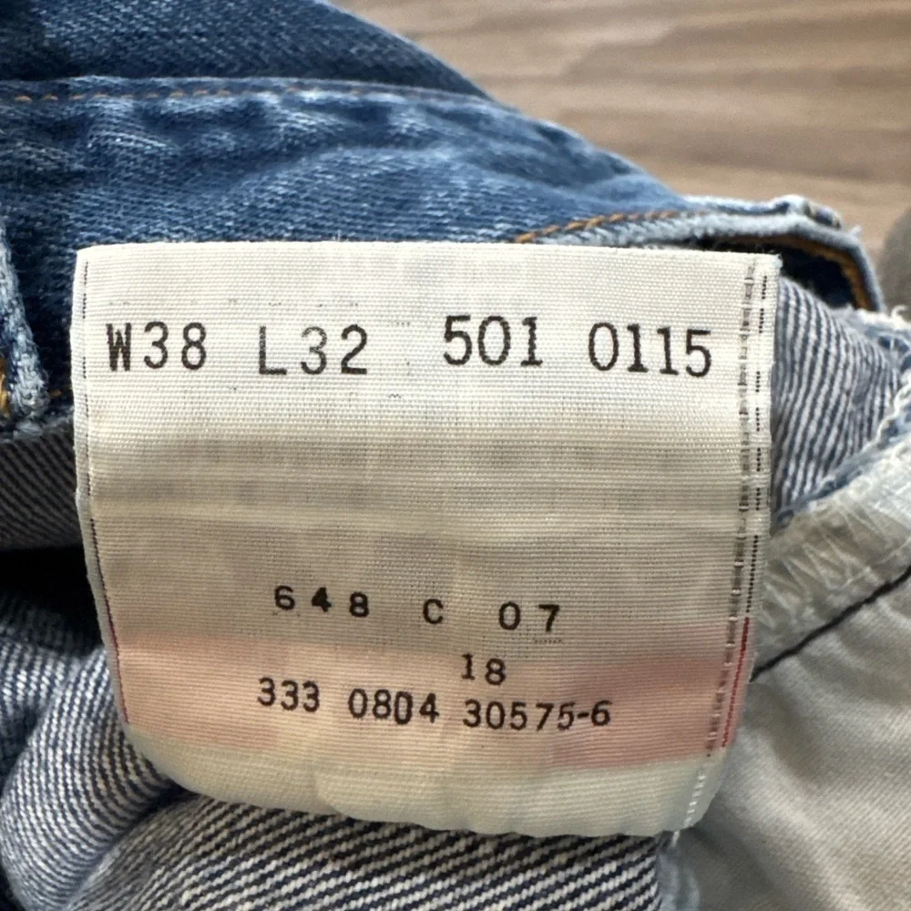 Vintage Levi’s 100% Cotton Jeans – Made in Dominican Republic (W38 L32)